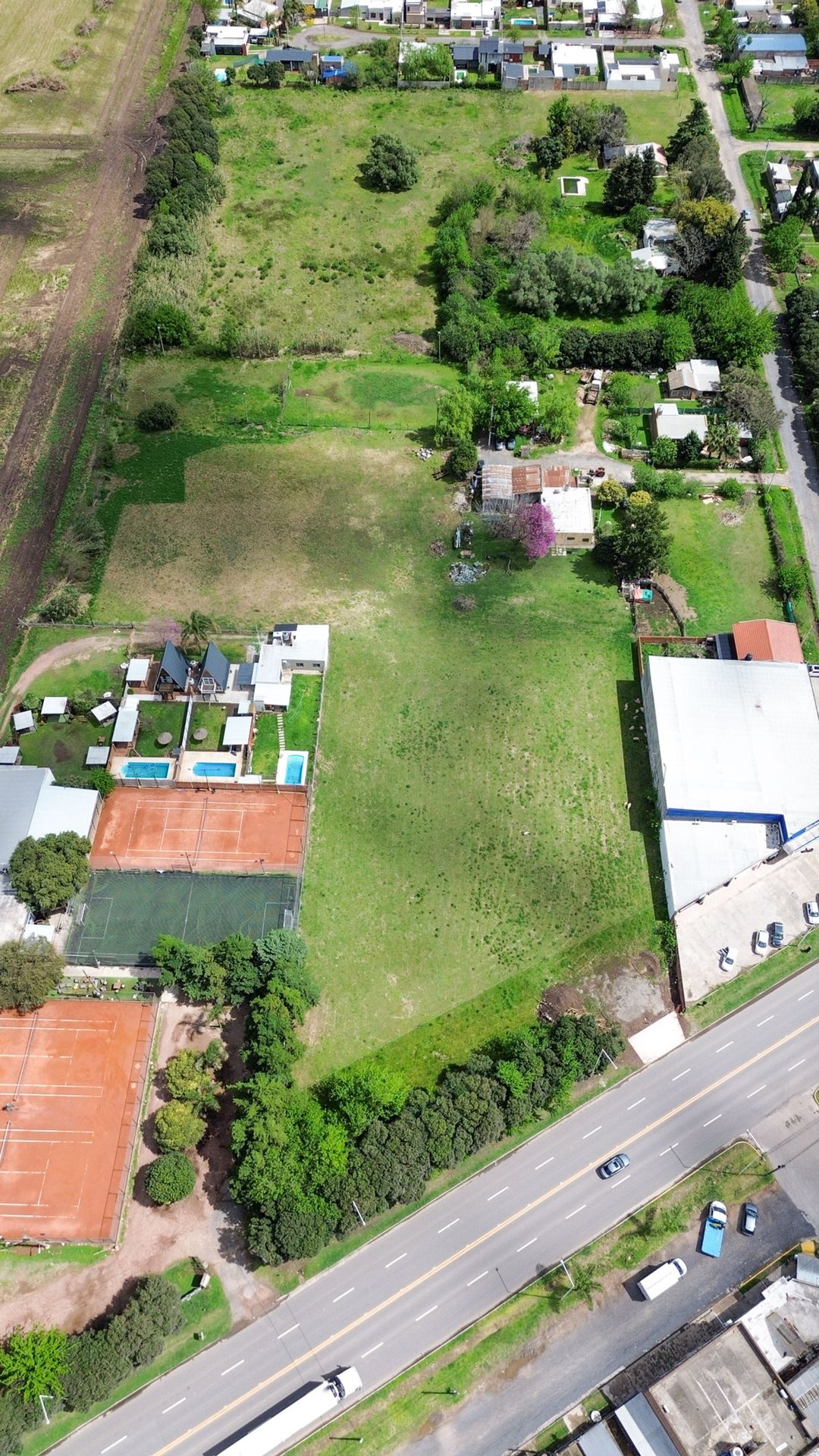 VENTA TERRENO EN PUEBLO ESTHER SOBRE LA RUTA