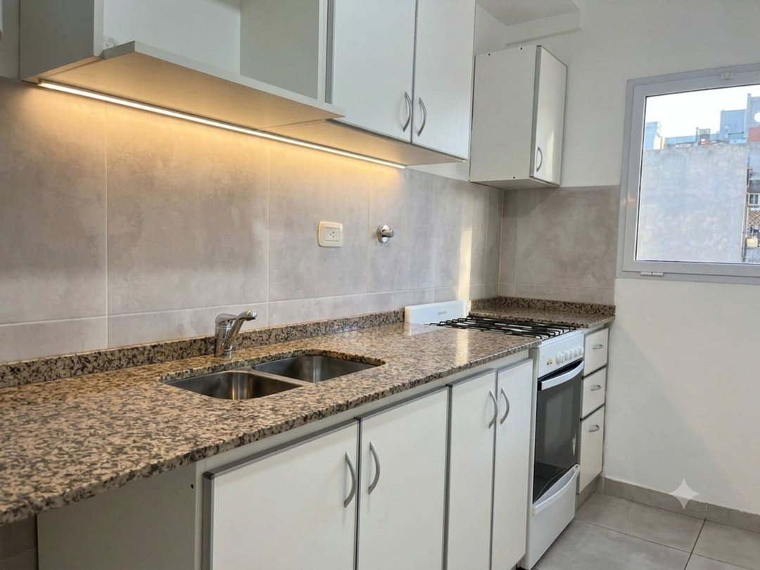 ALQUILER DEPARTAMENTO 2 AMB MORON BALCON