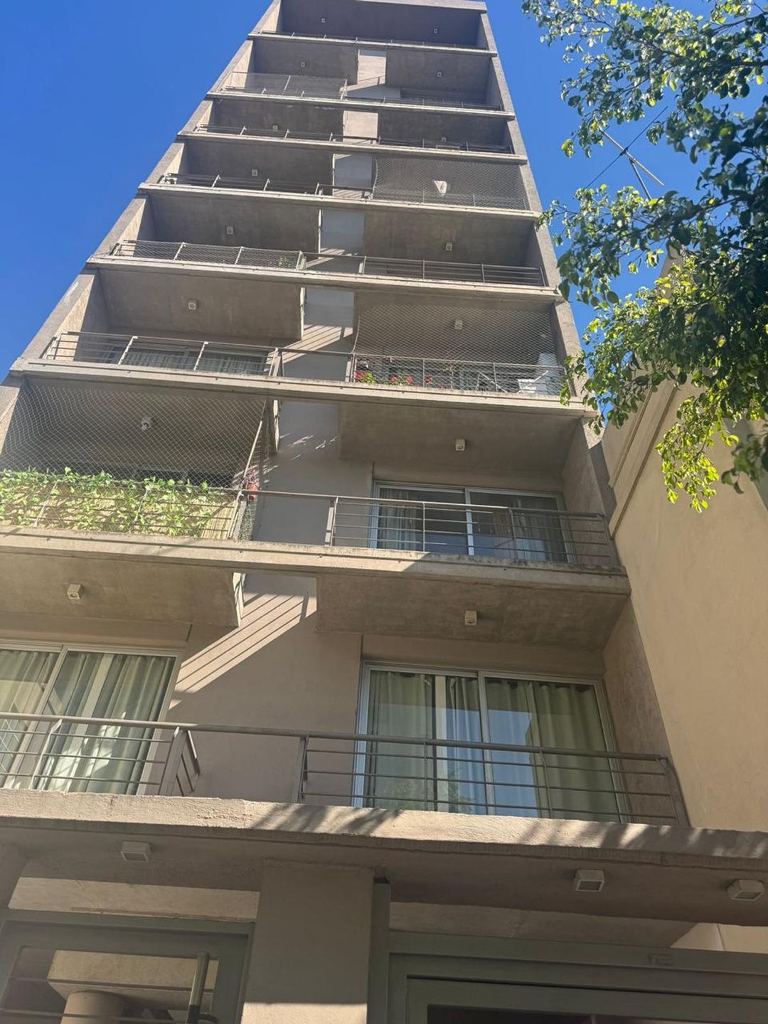 DEPARTAMENTO MONOAMBIENTE EN VENTA EN  BANFIELD