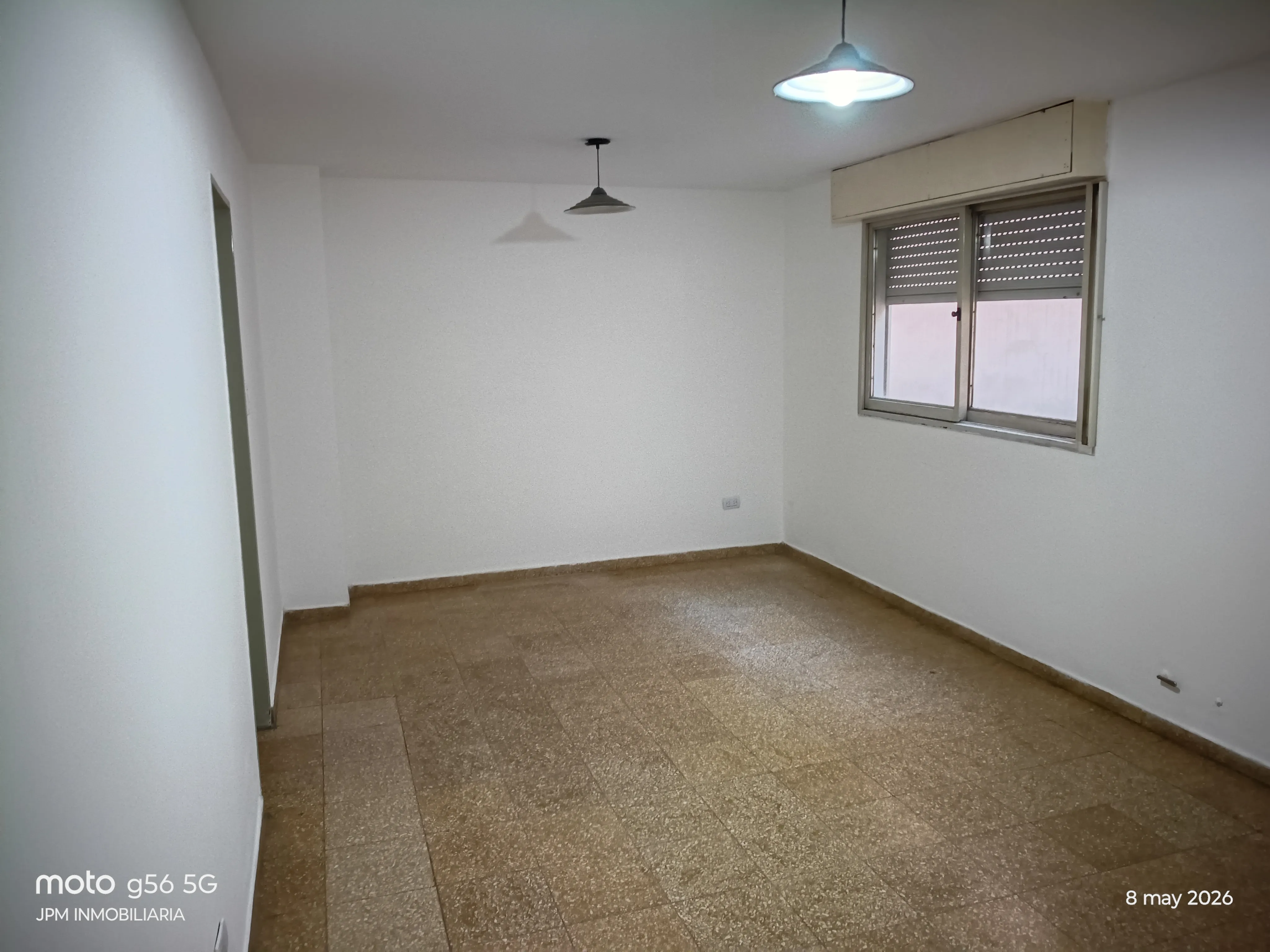 ALQUILO - GRAL PAZ 2 DORMITORIOS EXTERNO- IMPECABLE!!