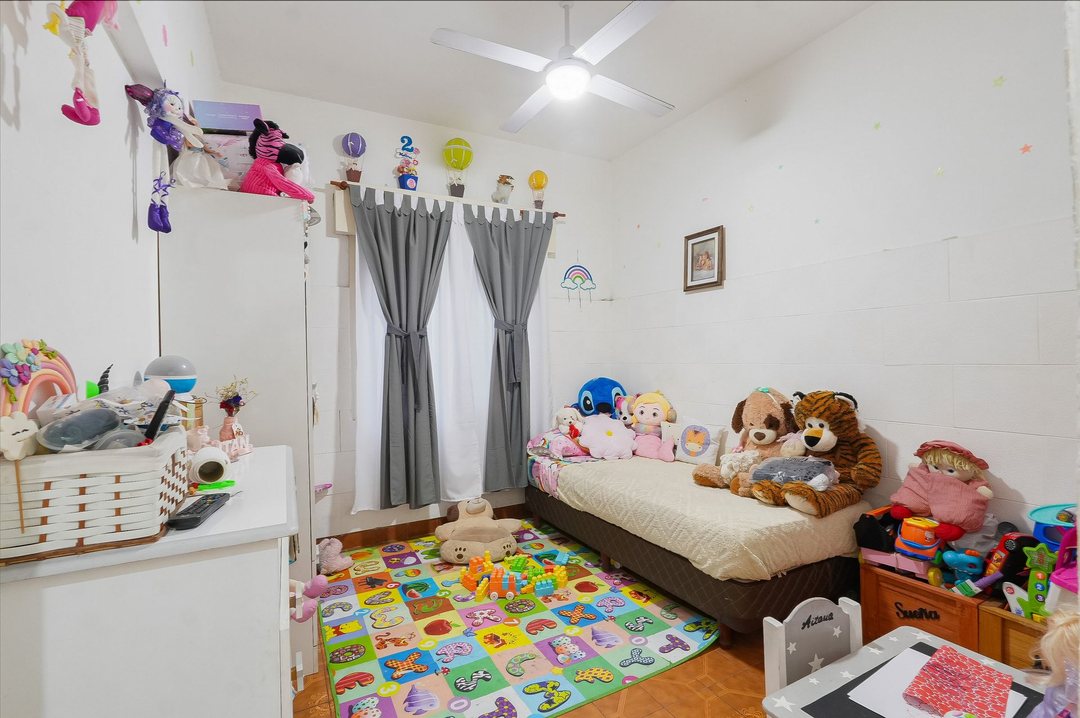CASA 3 AMB. CON JARDIN Y PARRILLA EN SAN JUSTO