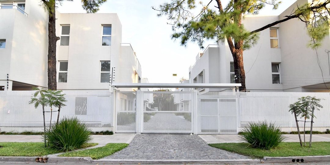 VENTA CASA 4 AMB ITUZAINGO ESTRENAR COMPLEJO FINAN