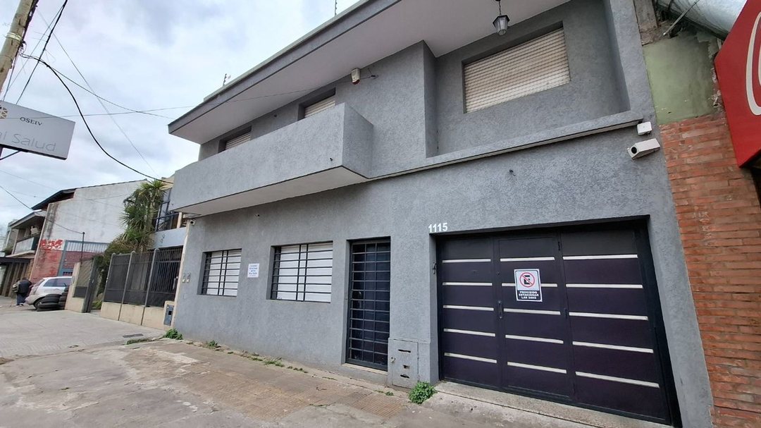 CASA 3 AMBIENTES VENTA LLAVALLOL JARDÍN COCHERA
