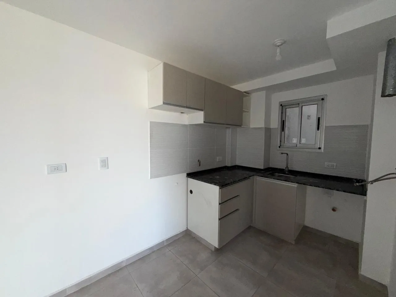 ALQUILER: Pueyrredón 1247, 1 dormitorio (Pileta – Terraza y Asadores)