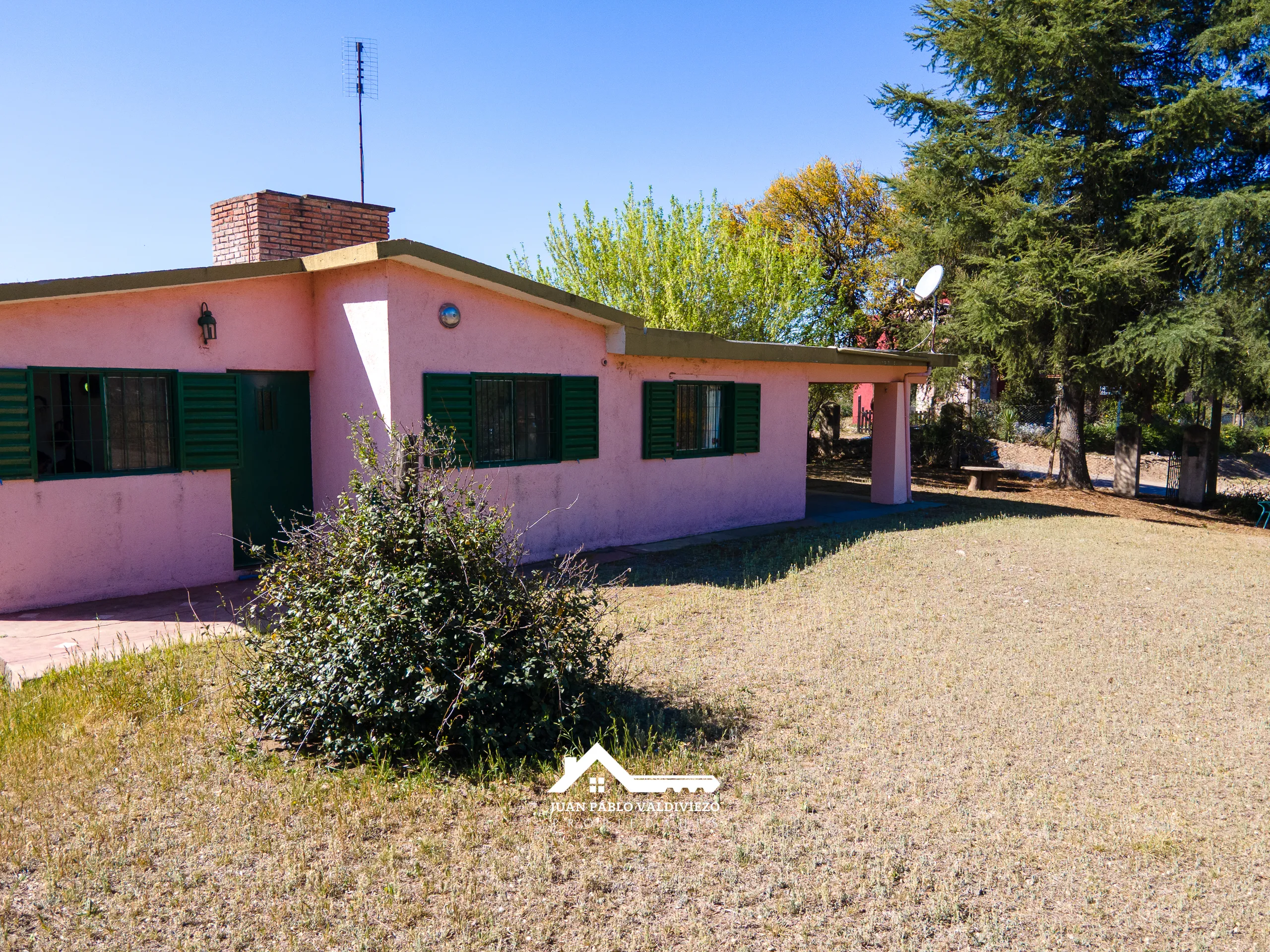 Casa de campo con gran parque y pileta en Mayú Sumaj