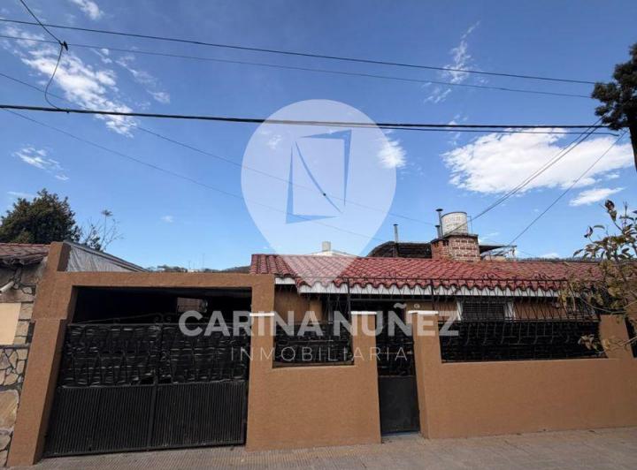 Casa · 180m² · 5 Ambientes · 1 Cochera
