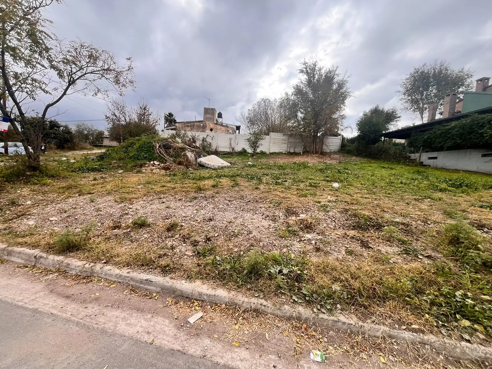 TERRENO EN VENTA 720 M² EN ESQUINA – CUMBRES VILLA ALLENDE