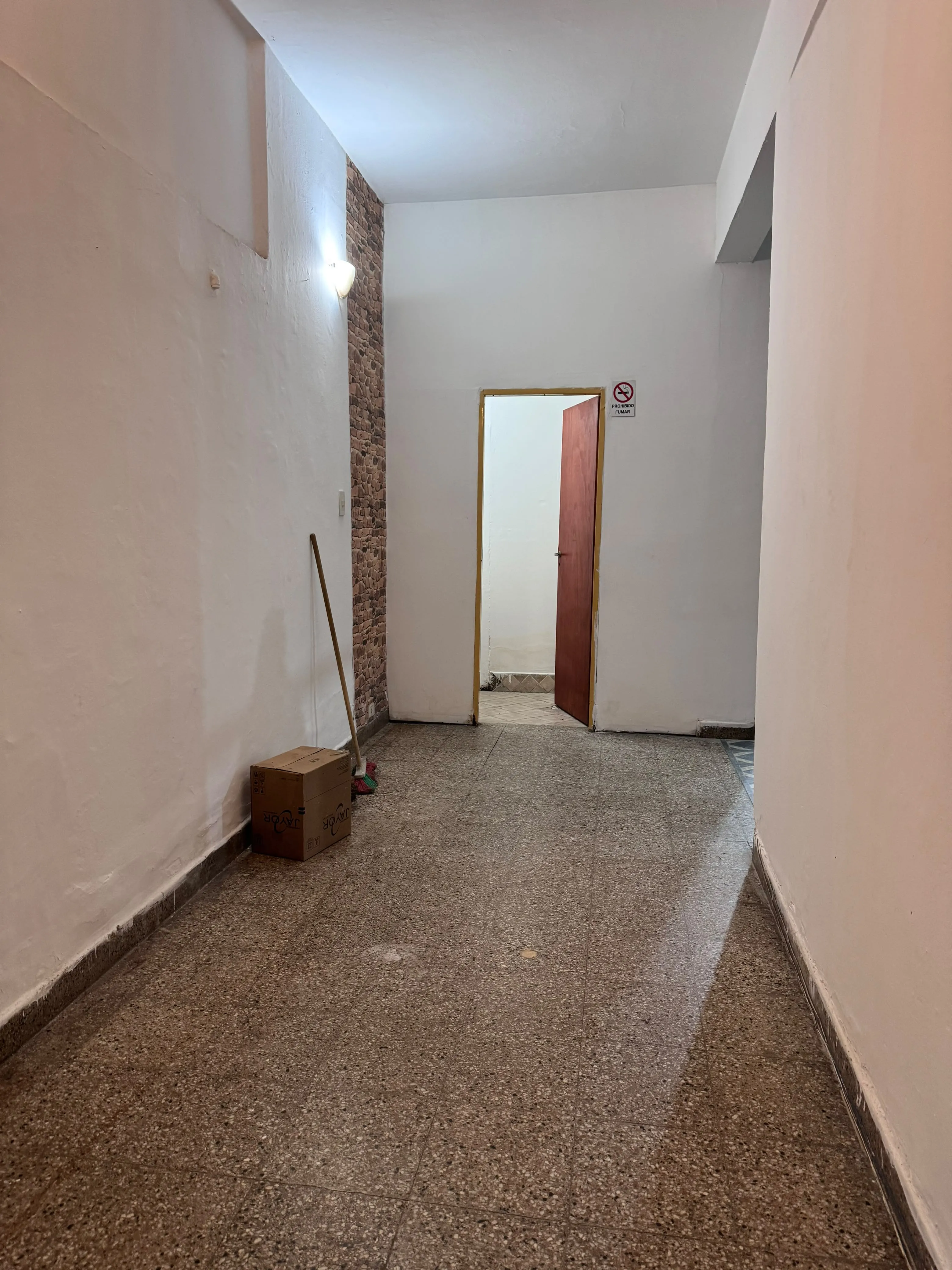 Alquilo oficina/ depósito pleno centro
