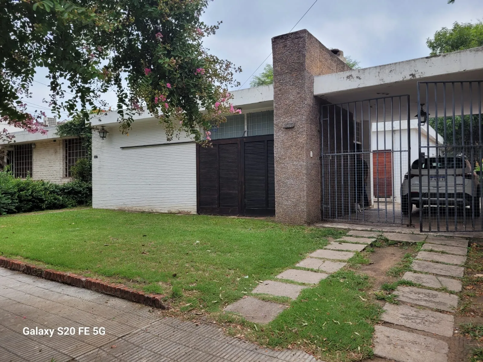 CASA VENTA 4 DORMITORIOS TABLADA PARK