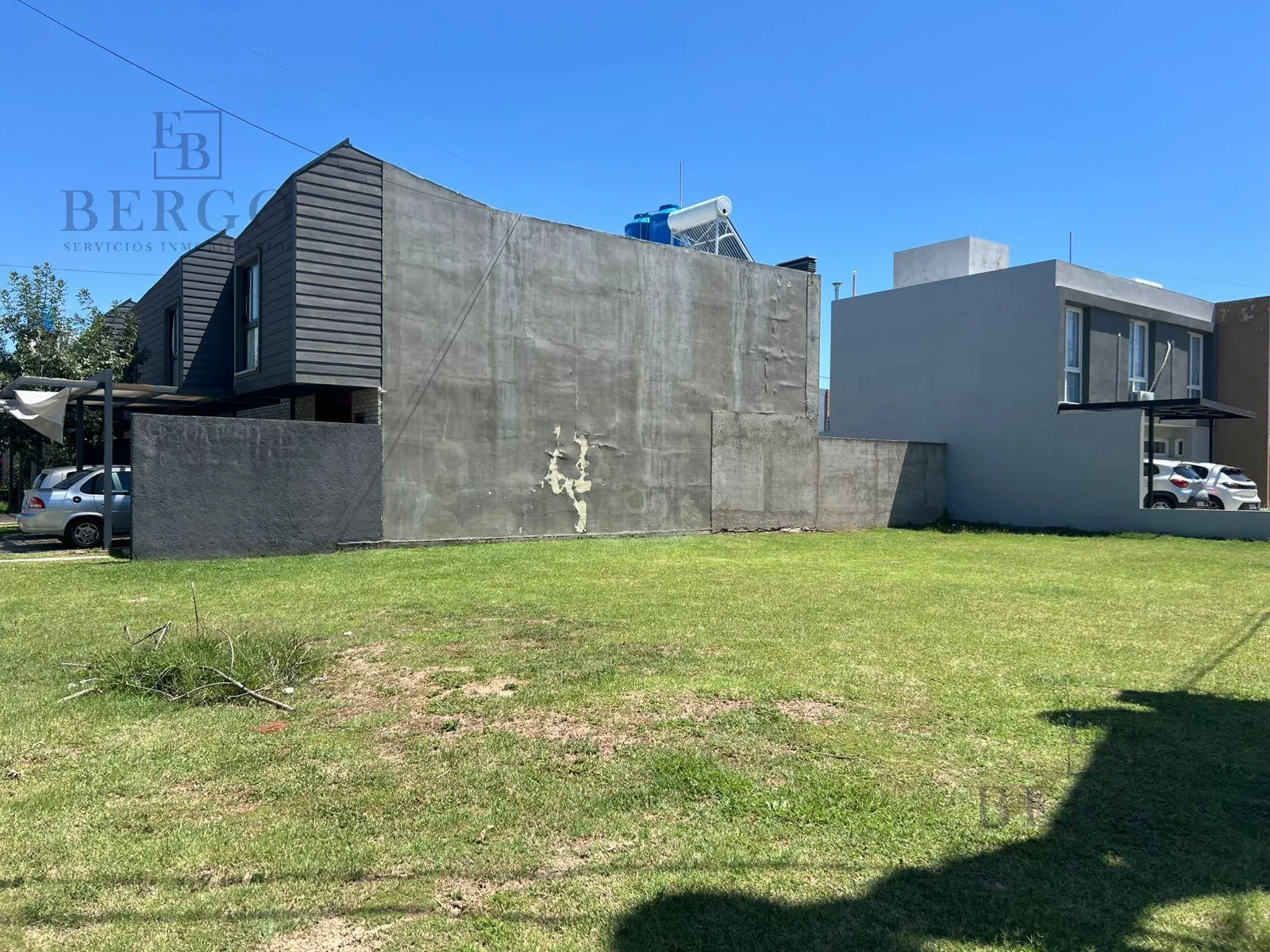 VENTA - INVERSOR LOTE APTO TRES UNIDADES - LA PAYA II