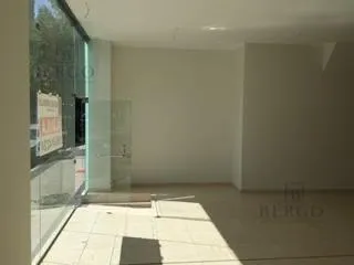 VENTA - CON RENTA IMPORTANTE LOCAL COMERCIAL EN NUEVA CORDOBA