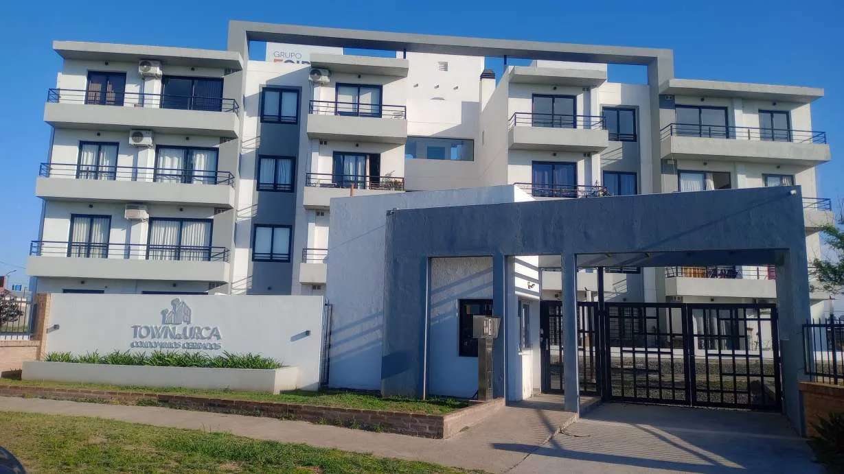VENTA DEPARTAMENTO 1 DORMITORIO Y COCHERA VALLE CERCANO.