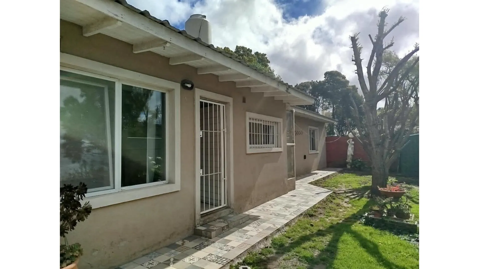 Alquiler 24 meses casa PH 3 ambientes Barrio Caisamar
