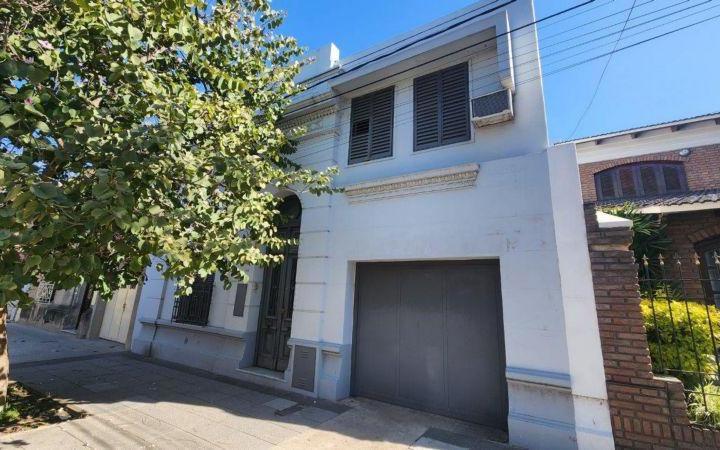 Casa · 209m² · 3 Dormitorios · 1 Cochera