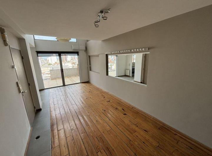 Casa · 1 Dormitorio · 1 Cochera