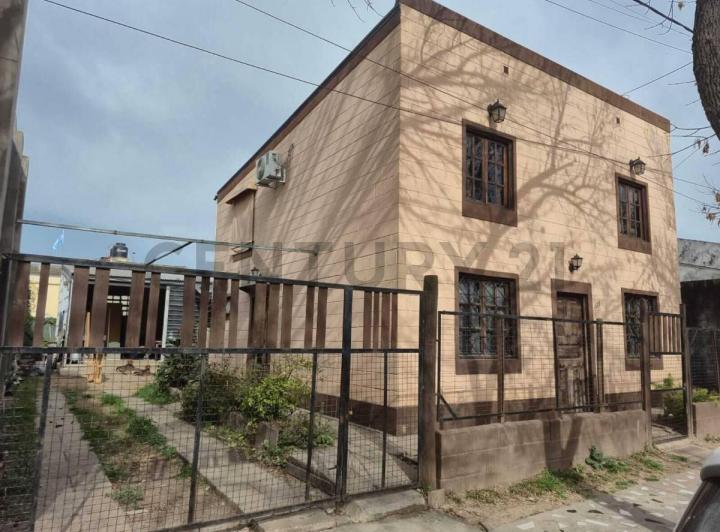 Casa · 182m² · 3 Dormitorios