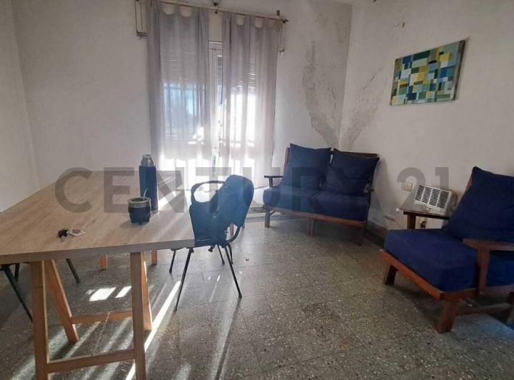 Casa · 180m² · 5 Ambientes · 1 Cochera