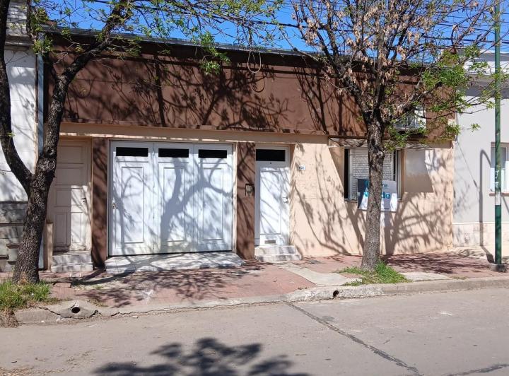 Casa · 208m² · 3 Dormitorios · 1 Cochera