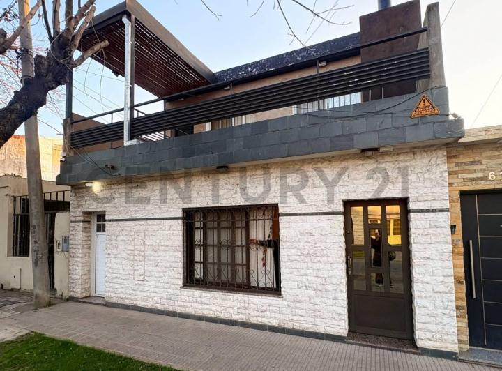 Casa · 144m² · 5 Ambientes