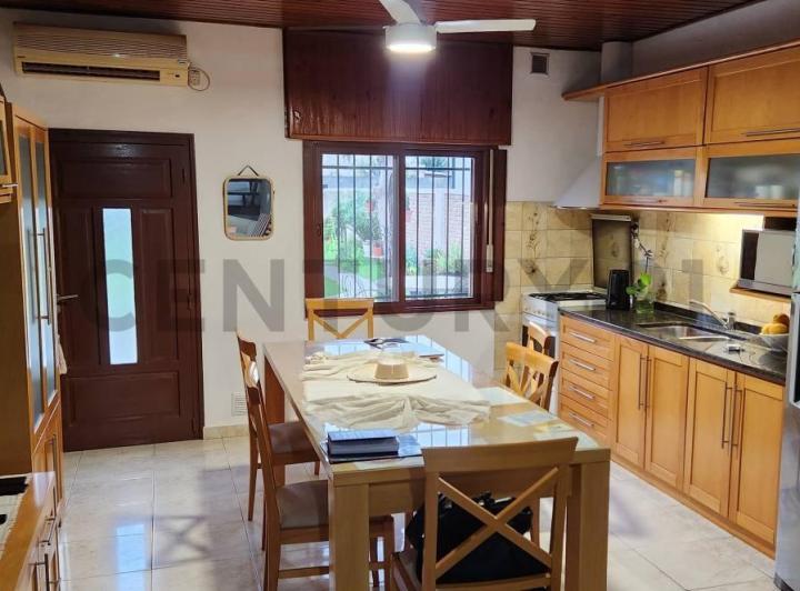 Casa · 185m² · 5 Ambientes · 1 Cochera
