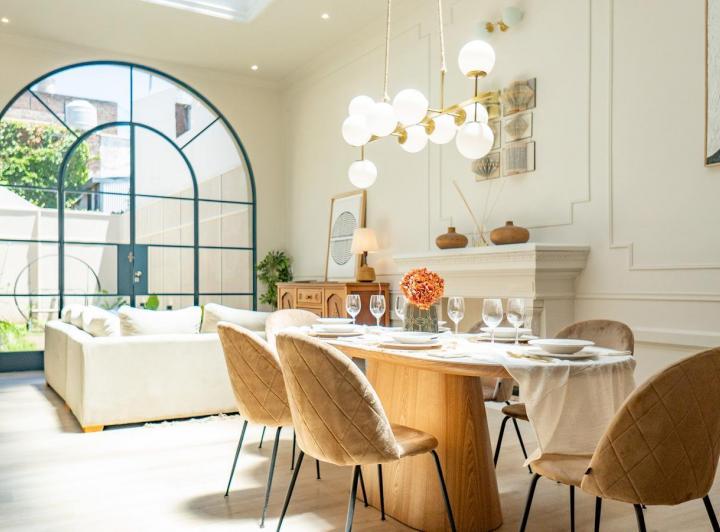Casa · 205m² · 6 Ambientes · 1 Cochera
