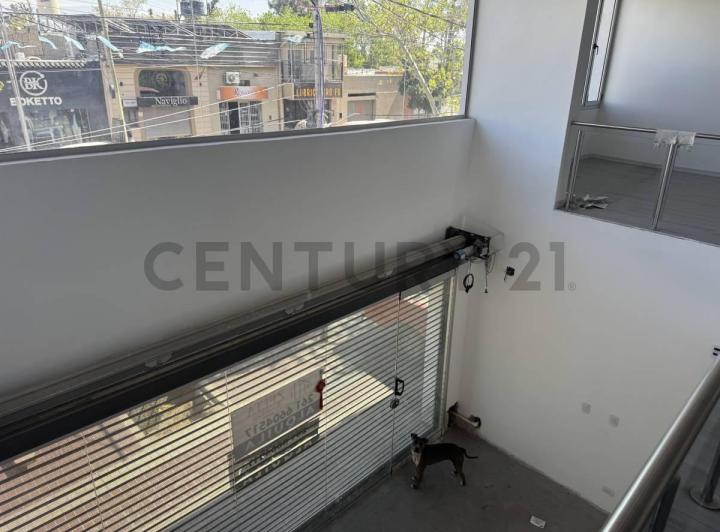 Local comercial · 104m²