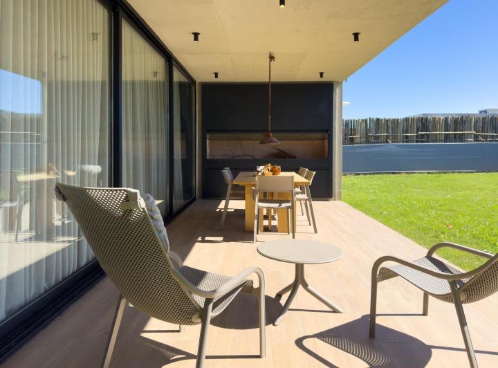 Casa · 203m² · 3 Dormitorios · 2 Cocheras
