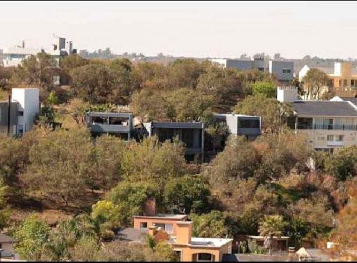Casa · 500m² · 8 Ambientes · 2 Cocheras