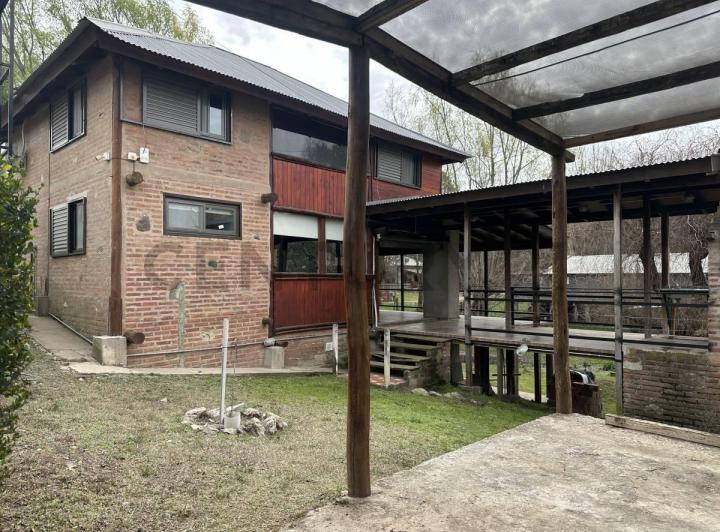 Casa · 287m² · 2 Dormitorios · 2 Cocheras