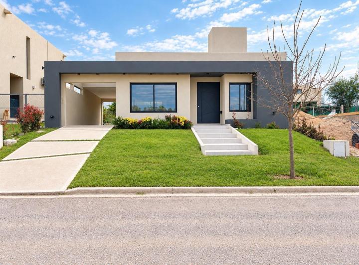 Casa · 150m² · 4 Ambientes · 2 Cocheras
