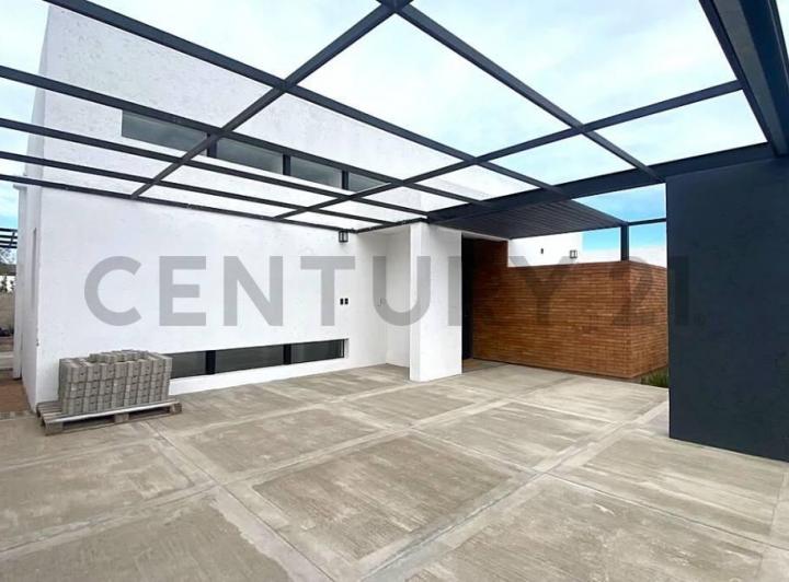 Casa · 170m² · 6 Ambientes · 2 Cocheras