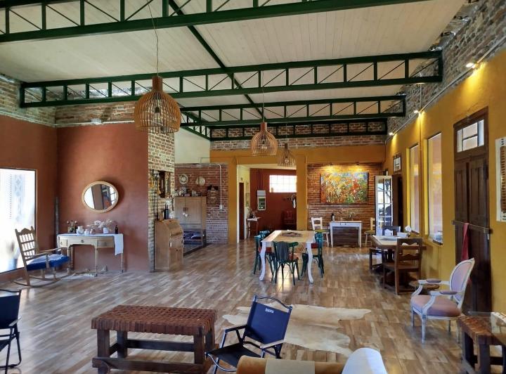 Casa · 327m² · 1 Ambiente · 3 Cocheras