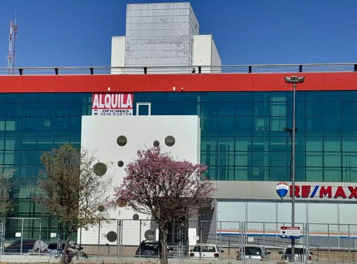 Oficina comercial · 194m² · 5 Cocheras