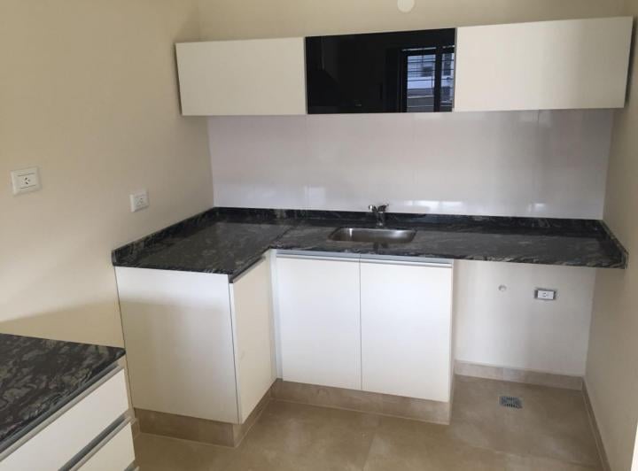 Casa · 200m² · 5 Ambientes · 1 Cochera
