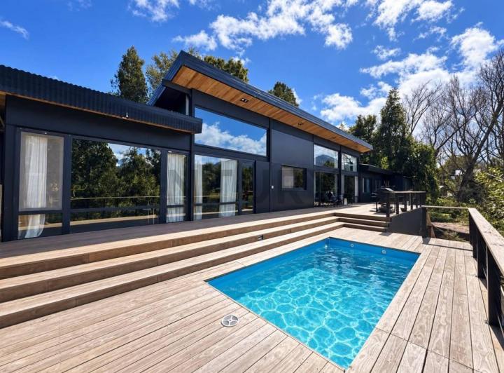 Casa · 320m² · 4 Dormitorios