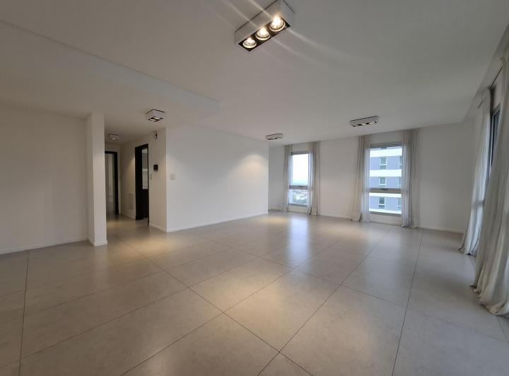Departamento · 150m² · 4 Ambientes · 2 Cocheras