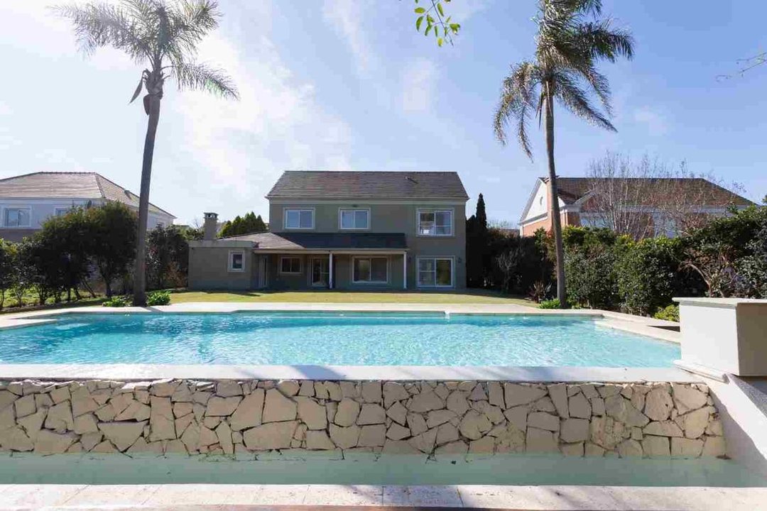 PILAR GOLF OPORTUNIDAD IMPECABLE CASA .