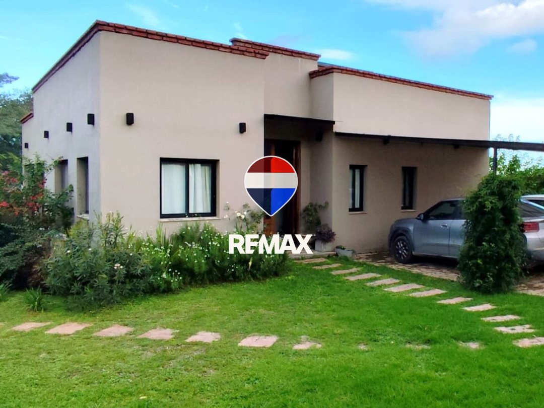 Venta casa con pileta y quincho La Caldera