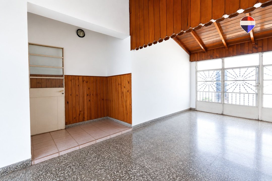 VENTA CASA 3 AMBIENTES BANFIELD