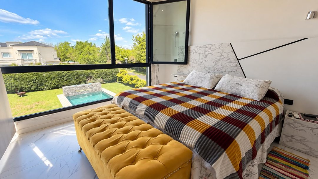 CASA EN ALQUILER  5 AMBIENTES  TERRAVISTA