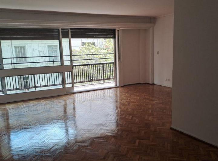 Departamento · 133m² · 6 Ambientes · 1 Cochera