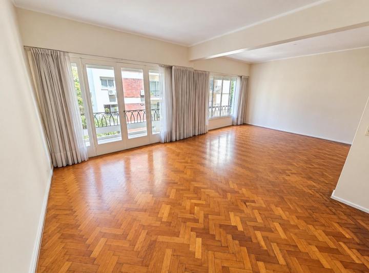 Departamento · 140m² · 4 Ambientes · 1 Cochera