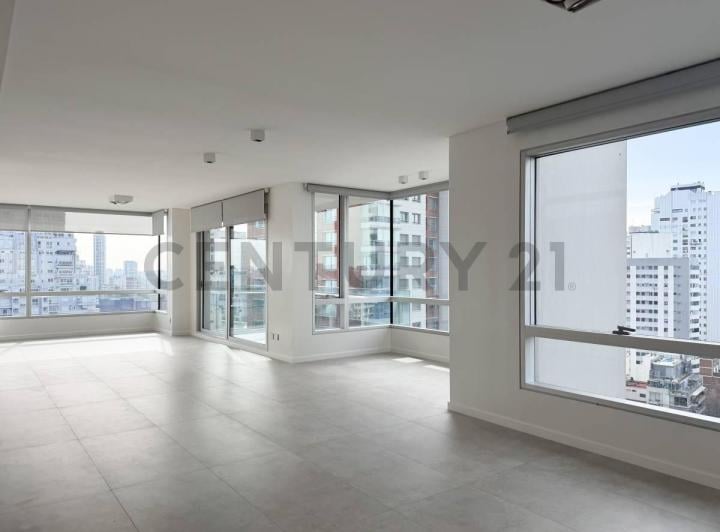Departamento · 220m² · 4 Ambientes · 2 Cocheras