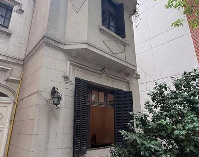 Casa · 290m² · 6 Ambientes · 1 Cochera