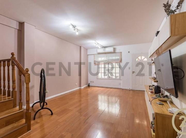 Casa · 77m² · 4 Ambientes