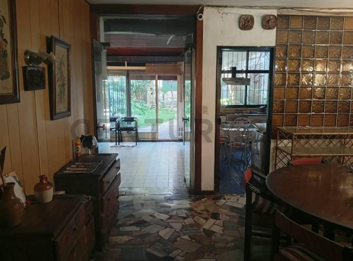 Casa · 330m²