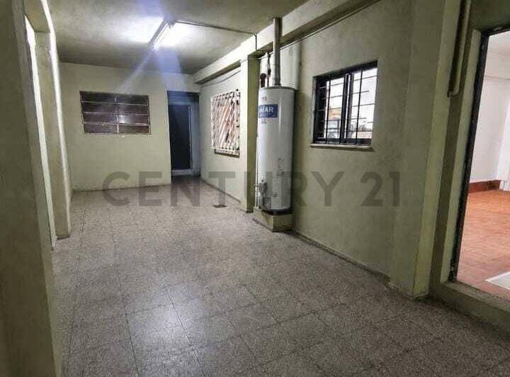 Casa · 135m² · 6 Ambientes · 1 Cochera