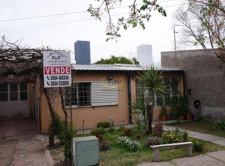 Casa · 129m² · 5 Ambientes · 1 Cochera