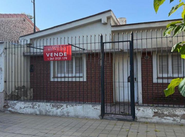 Casa · 163m² · 5 Ambientes · 1 Cochera