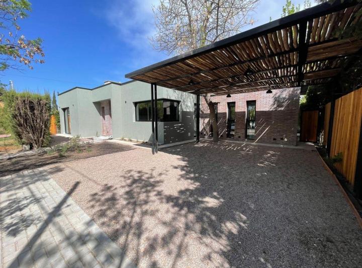 Casa · 270m² · 7 Ambientes